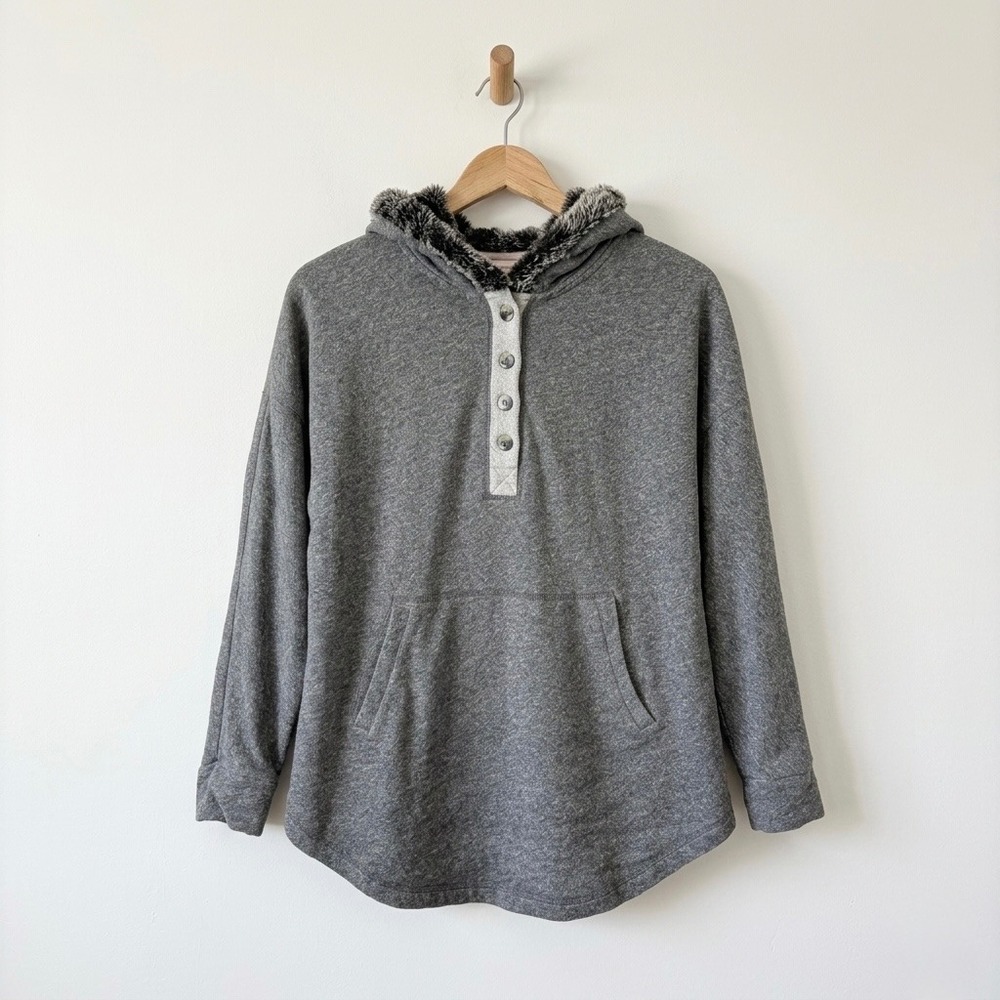 Soft Surroundings Gray Henley Hoodie‎ Faux Fur Trim Hood Kangaroo Pocket 4891